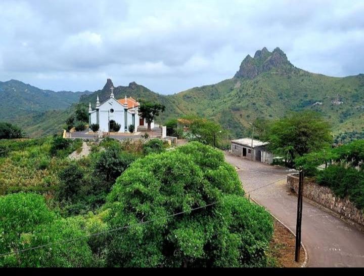 Hotel Splanada Poilon Assomada Exteriér fotografie